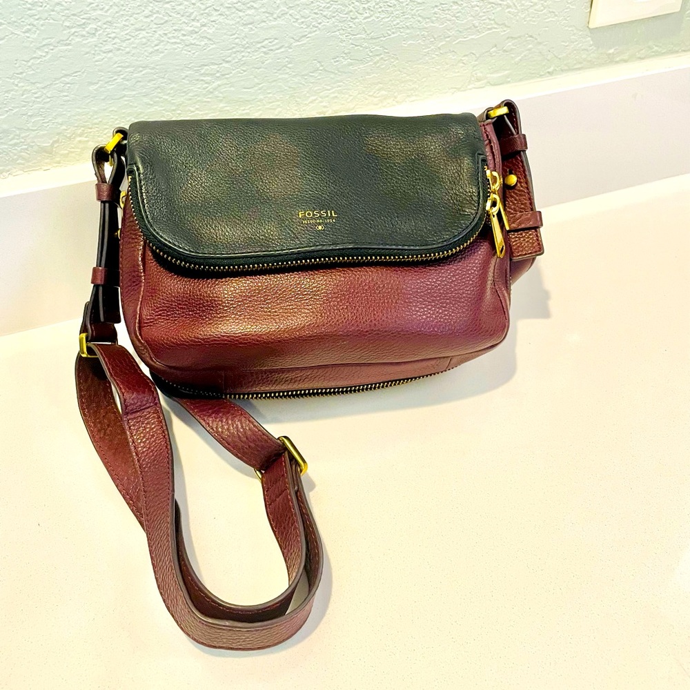 Fossil Preston Flap Burgundy/Black Pebbled Leather Crossbody Bag